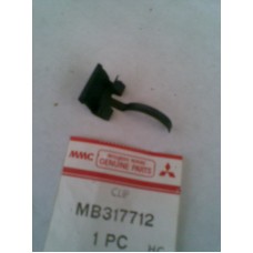 MB317712 MITSUBISHI  GALANT ARKA İÇ ÇAMURLUK KLİPS 